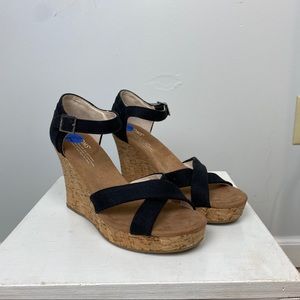 NWOT Toms Wedge Sandals